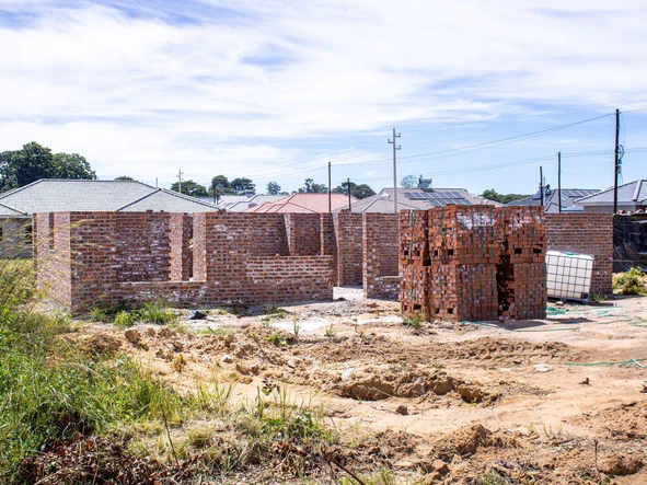 Mabvazuva Ruwa incomplete house