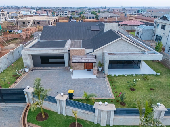 5 Bedroom House