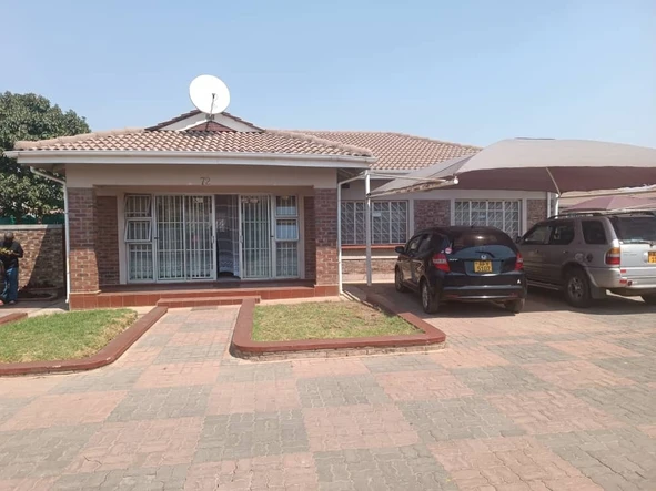 3 Bedroom Flat & Apartment