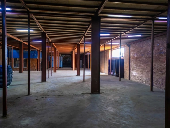 Warehouse & Factory