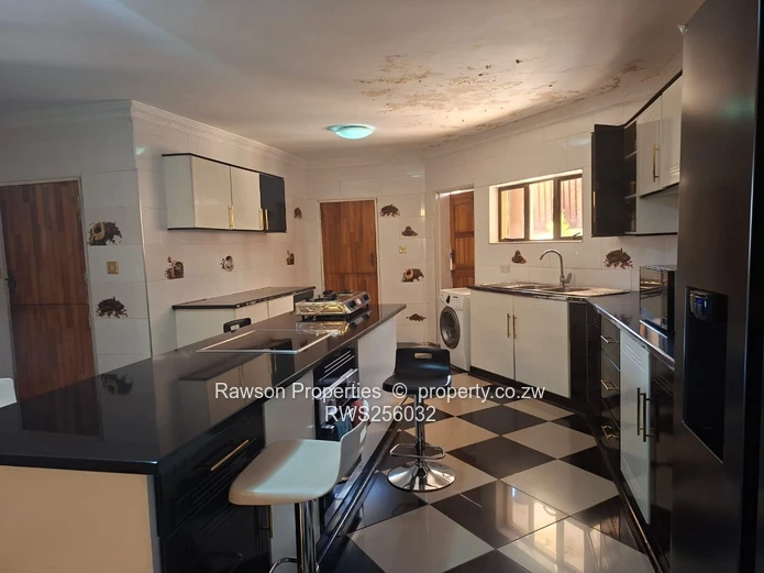 Carrick House For Sale (Sole Mandate)