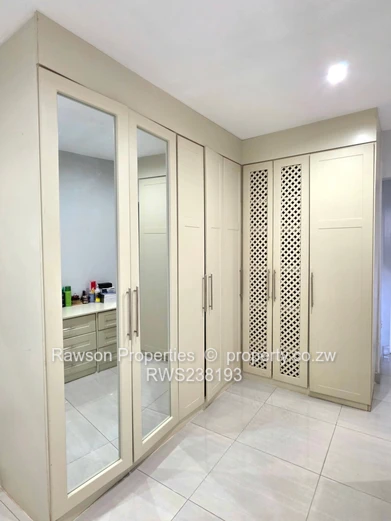 Westgate Sandton Phase 1 magnificent five bedroomed house!