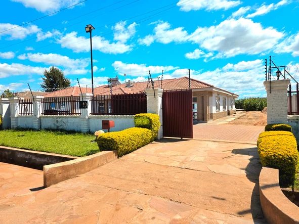 5 Bedroom House