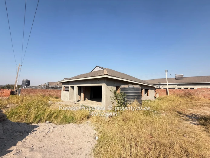 Cold Comfort house in a gated community for sale (Sole Mandate)