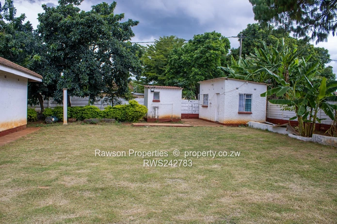 Norton Nharira Views Mansion with great potential for commercial use!!!