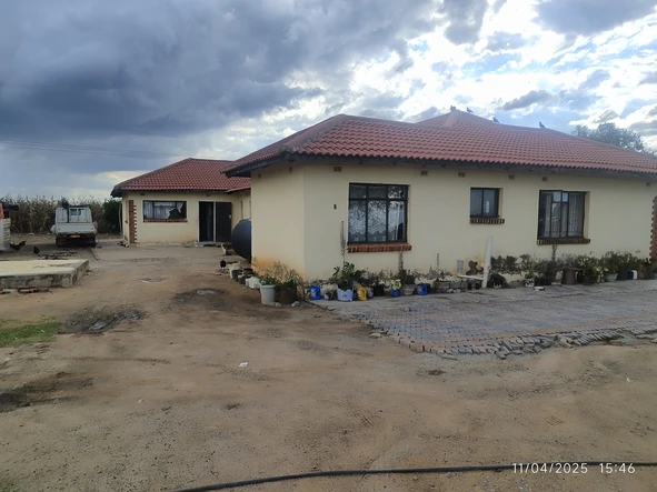 Farm & Agricultural Land