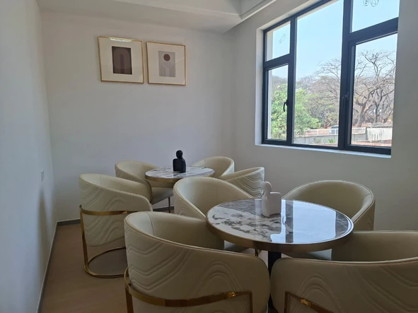 4 Bedroom Flat & Apartment