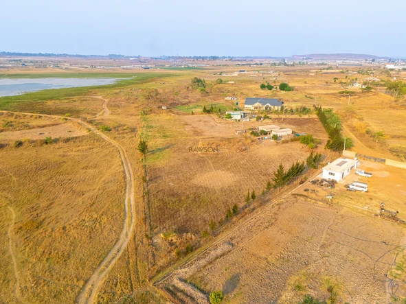 Farm & Agricultural Land