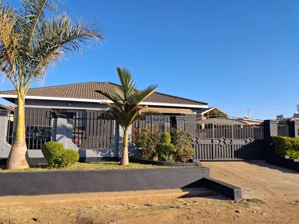 Madokero house for sale 