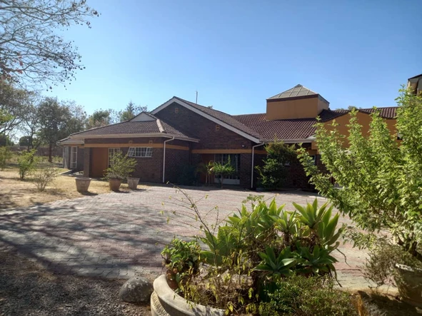 Farm & Agricultural Land