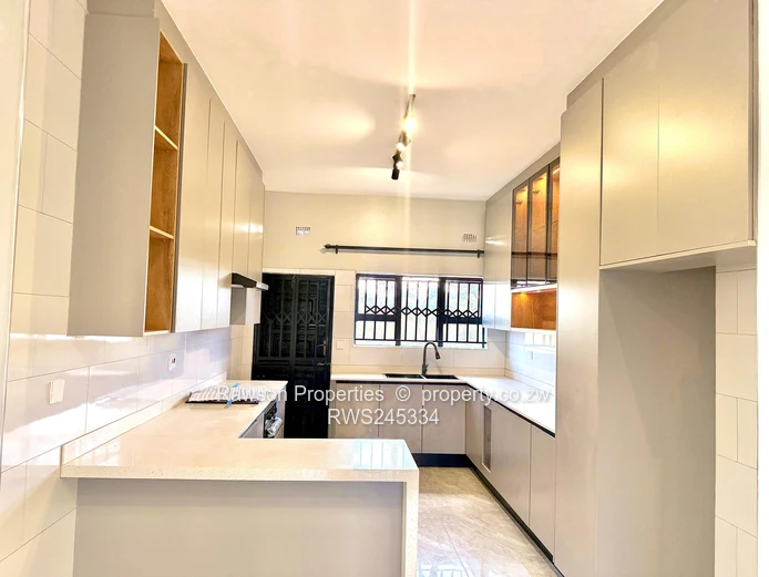 Cold comfort house, Views park