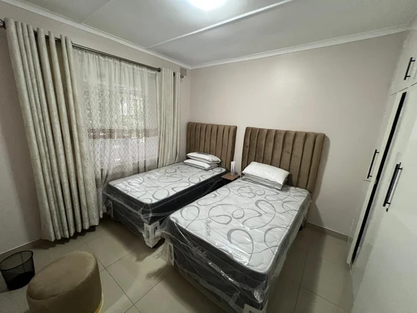 3 Bedroom Flat & Apartment