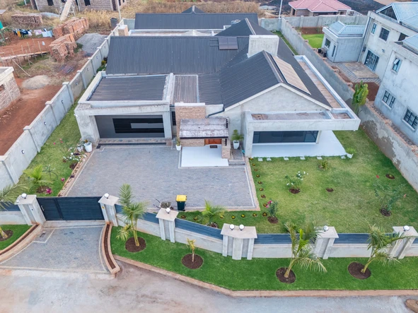 5 Bedroom House