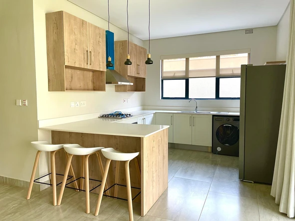 3 Bedroom Flat & Apartment