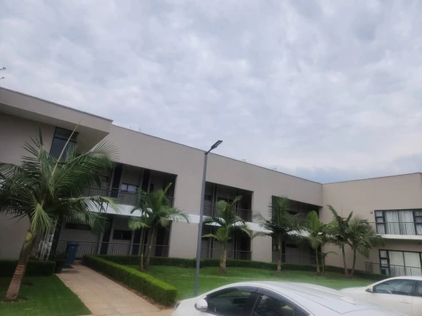 2 Bedroom Flat & Apartment